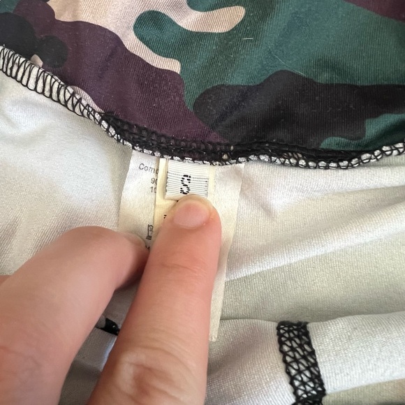 SHEIN Camo Print Women's Swim - Picture 3 of 5